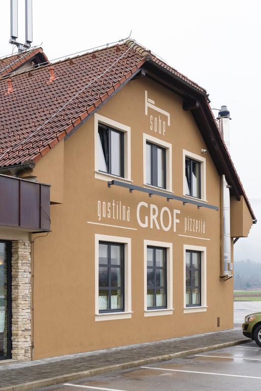 Pensión Grof