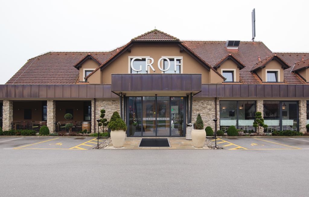 Pensión Grof